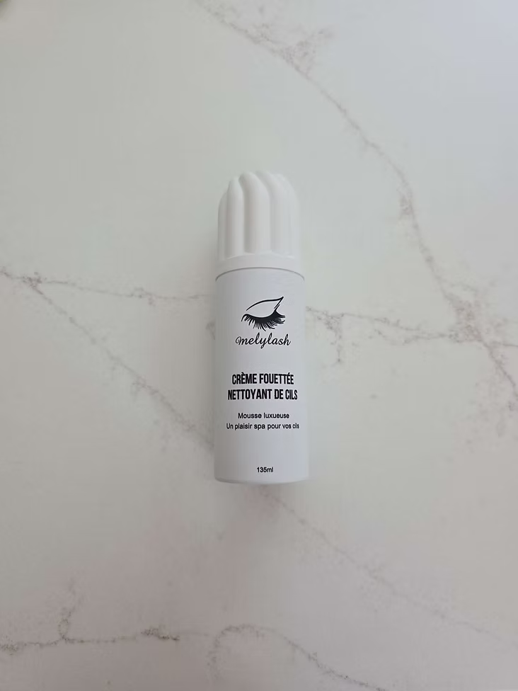Nettoyant cils crème fouetté